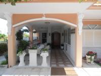 The facade or entrance of Apartments Palladium