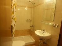 A bathroom at Apartments Palladium