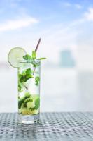 Nápoje v ubytování Naki Suites @ Silvertown