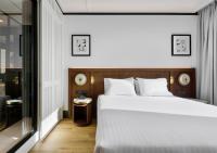 Posteľ alebo postele v izbe v ubytovaní Hotel Tres Reyes San Sebastián