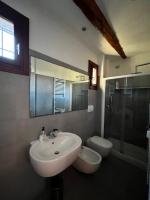 Kúpeľňa v ubytovaní Ca Giacomo - lovely apartment in the historic center of Venice