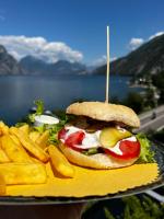 Φαγητό σε αυτό το ξενοδοχείο ή κάπου εκεί κοντά