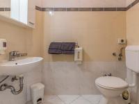 Kúpeľňa v ubytovaní Apartment Rok 1 by Interhome