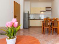 Kuchyňa alebo kuchynka v ubytovaní Apartment Rok 4 by Interhome