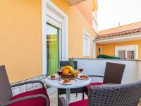 Posedenie v ubytovaní Apartment Rok 4 by Interhome