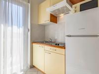 Kuchyňa alebo kuchynka v ubytovaní Apartment Rok 7 by Interhome
