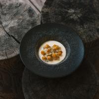 ホテルの敷地内または近くでの食事または食べ物