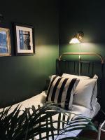 Villa Sol B&B and Hostelにあるベッド