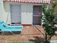Patio alebo iná vonkajšia časť ubytovania Bahía de Vera Apartamento Aquaria