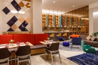 Posezení v ubytování Holiday Inn Express Kathmandu Naxal by IHG