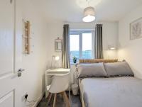 Postel nebo postele na pokoji v ubytování Guest Rooms Near City Centre & Anfield Free Parki