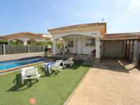 Bazén v ubytování Casa cerca del mar con piscina privada, wifi, aire opcional, mascotas bienvenidas, playa para perros. - ES-184-55 nebo v jeho okolí