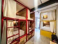 Viajero Huacachina Hostelにあるベッド