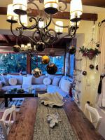 Posedenie v ubytovaní Livadi cozy villa