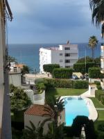 Bazén v ubytování Spacious 1 bedroom apartment, Nerja centre 3i nebo v jeho okolí