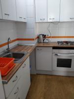 Kuchyň nebo kuchyňský kout v ubytování Spacious 1 bedroom apartment, Nerja centre 3i