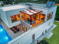 Bazén v ubytování Villa am Meer mit Pool & Kinderpool - Leon's Holiday Homes nebo v jeho okolí