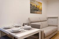 A seating area at MagnoliaApartments - 5 Nirone Center