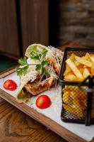 Jídlo v aparthotelu nebo okolí