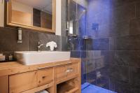 Kúpeľňa v ubytovaní Hotel Bergblick 4 Sterne Superior
