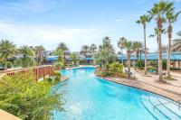Der Swimmingpool an oder in der Nähe von Marvelous 9th Floor Condo Gulf, Pool &amp; Sunset View