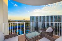 Der Swimmingpool an oder in der Nähe von Marvelous 9th Floor Condo Gulf, Pool &amp; Sunset View