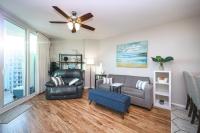 Ein Sitzbereich in der Unterkunft Marvelous 9th Floor Condo Gulf, Pool &amp; Sunset View