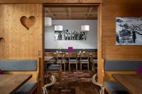 Część wypoczynkowa w obiekcie Austria Alpinhotel Ski IN Ski OUT an der Edelweissbahn