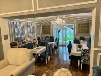 C'est La Vie Boutique Hotelにあるシーティングエリア