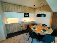 Plán poschodí v ubytovaní Appartement rénové, 6 pers, 2 chambres, centre village, balcon, triple vitrage, ski-in/ski-out - FR-1-633-45
