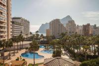 Bazén v ubytování Apartamento Coral Beach - PlusHolidays nebo v jeho okolí