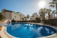 Bazén v ubytování Apartamento Coral Beach - PlusHolidays nebo v jeho okolí