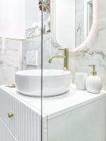 Gold Premium 2-bedroom Suite 100m from Central Station, modern&high standardにあるバスルーム