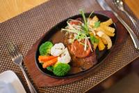 Jídlo v hotelu nebo okolí