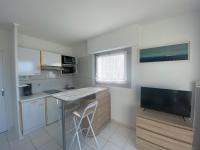 Plán poschodí v ubytovaní Charmant T2 à 350m de la plage avec terrasse et garage à Royan - FR-1-539-44