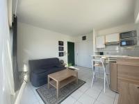 Plán poschodí v ubytovaní Charmant T2 à 350m de la plage avec terrasse et garage à Royan - FR-1-539-44