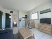 Plán poschodí v ubytovaní Charmant T2 à 350m de la plage avec terrasse et garage à Royan - FR-1-539-44
