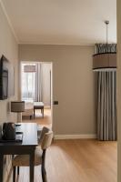 Flom Boutique Hotelにあるテレビまたはエンターテインメントセンター