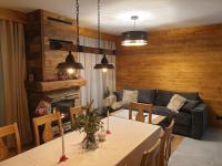 Posedenie v ubytovaní Korona Pienin Domki & Apartamenty