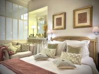 LES ANGES DELUXE AVIGNON - Luxury Home & Exclusive Private Toursにあるベッド