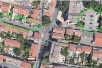 a map of a street with a green circle at The Rooftop - AC CLIM - Wi-Fi - Parking gratuit dans la rue in Avignon