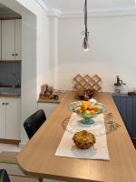 Kuchyňa alebo kuchynka v ubytovaní Gemütliches Appartement in Ano Poli