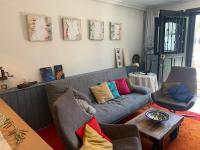 Posedenie v ubytovaní Gemütliches Appartement in Ano Poli