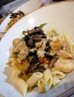 Φαγητό σε αυτός ο ξενώνας ή κάπου εκεί κοντά