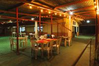 Εστιατόριο ή άλλο μέρος για φαγητό στο Hotel El Cocobolo Food&Rest Room 4 B&B WiFi AC Pkg Free Swimmingpool