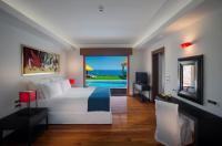TV a/nebo společenská místnost v ubytování Porto Zante Villas And Spa
