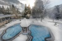 Hotel Bismarck during the winter