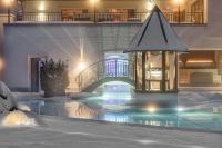 The swimming pool at or close to Hotel Bismarck