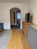 A television and/or entertainment centre at Landhaus Kreuz