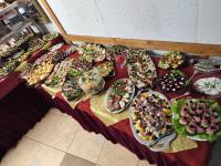 Jedlo v ubytovaní bed & breakfast alebo blízkom okolí